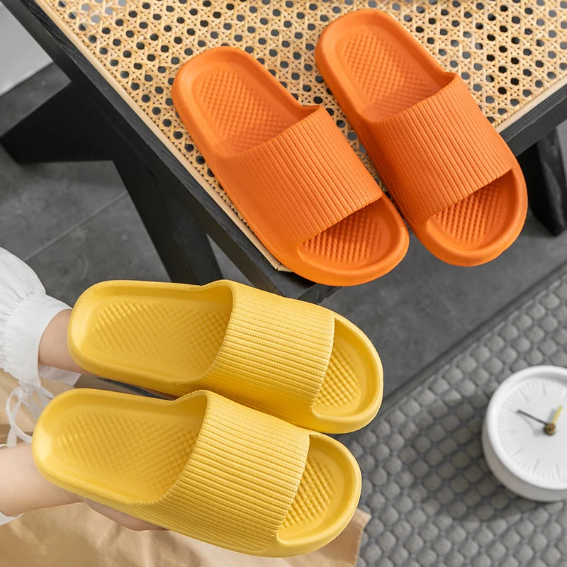 Damskie kapcie domowe dla gośc – Flippers Swimming recenzja i cena